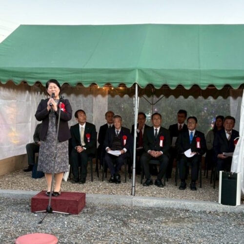 田んぼの中のイルミネーション✨点灯式の様子です♩